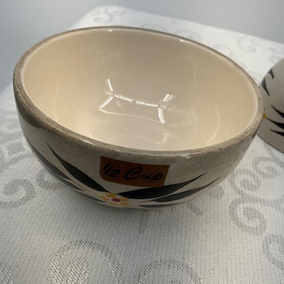 Temptations Ceramic Measuring Cups Set/3 1/4 cup,1/3 Cup & 1/2 Cup - Picture 4 of 6